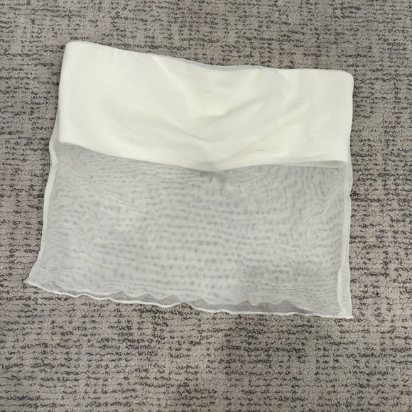Ivory Mesh Crop Top - Picture 1 of 3